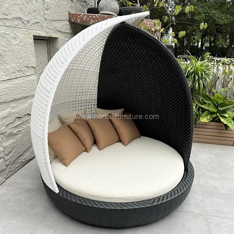 Leaba lounger gréine lasmuigh