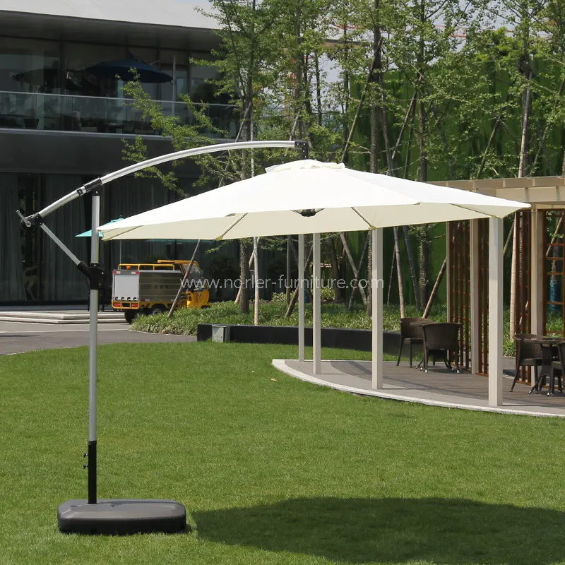 Cad a Dhéanann Parasol Banana Scuabtha Uile-Alúmanam Norler an Réiteach Scáthaigh Deiridh do Mhaireachtáil Allamuigh? Cad a Dhéanann Parasol Banana Scuabtha Uile-Alúmanam Norler an Réiteach Scáthaigh Deiridh do Mhaireachtáil Allamuigh?