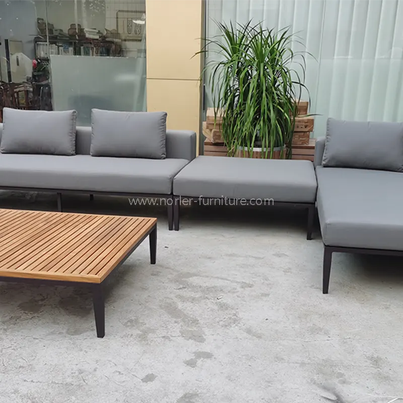 Fráma alúmanaim fóillíochta tolg tolg amuigh faoin aer