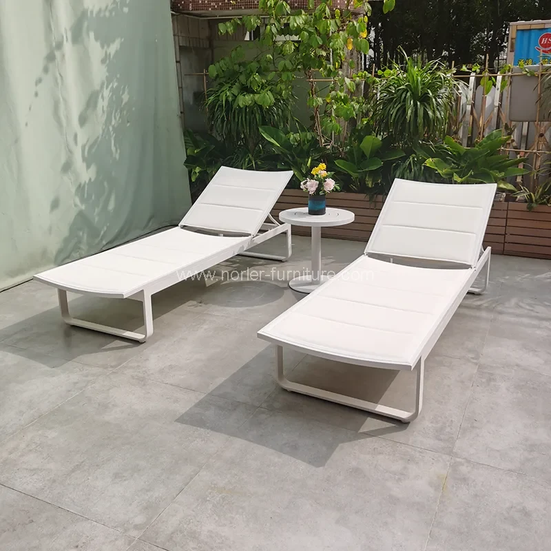 Troscán Allamuigh Troscán Alúmanaim Lounger